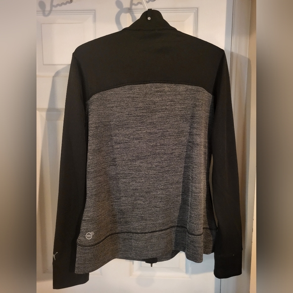 Puma zip up sweater - Picture 3 of 3